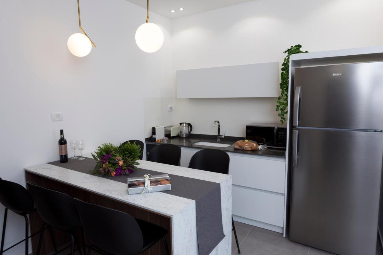 Emilia Tlv Aparthotel เทลอาวีฟ ภายนอก รูปภาพ